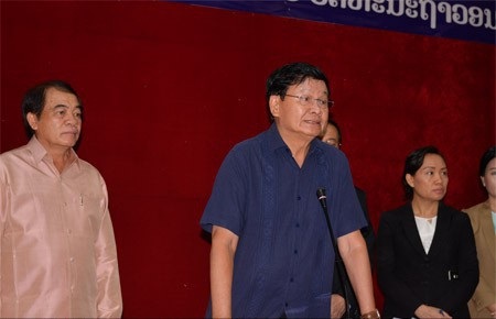 
Thủ tướng Lào Thongloun Sisoulith phát biểu trong chuyến thăm tới Bộ Lao động và Phúc lợi Xã hội (Ảnh: Vientiane Times)
