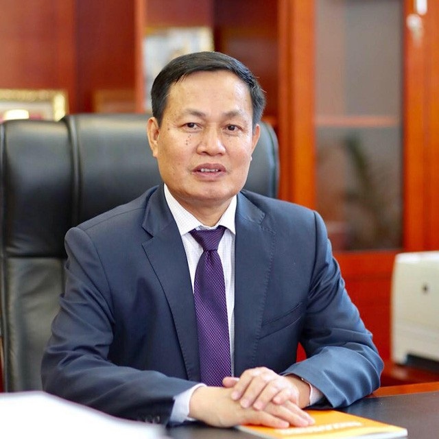 
Giáo sư Nguyễn Hữu Đức – ĐHQGHN 
