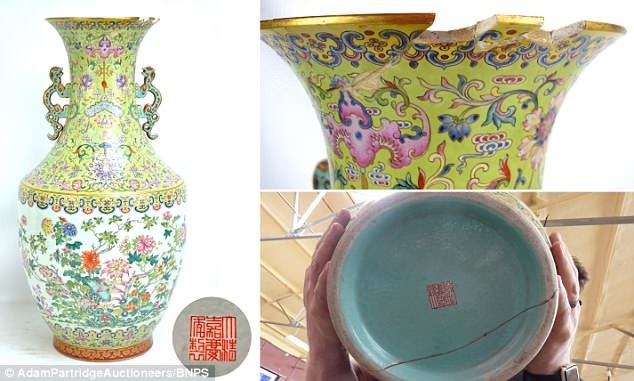 Bình gốm để đựng gậy suốt 40 năm bỗng tăng giá 550 lần - 2 Một góa phụ ở tuổi ngoài 80 đã vừa đem bán chiếc bình gốm được bà dùng để đựng ô, đựng gậy ngoài hiên nhà suốt hàng thập kỷ.