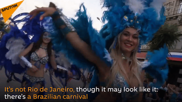 Các cô gái Nga trong vũ điệu sôi động