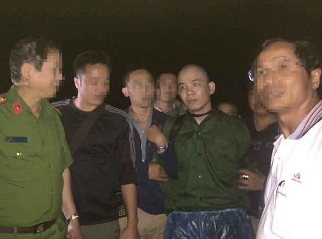 “Ông trùm” Nguyễn Thanh Tuân, kẻ giấu mặt tên “Trăng” và phi vụ 2.700 bánh heroin - 3
Tử tù Nguyễn Văn Tình bị bắt sau khi vượt ngục đang trên đường mò vào Lóng Luông.