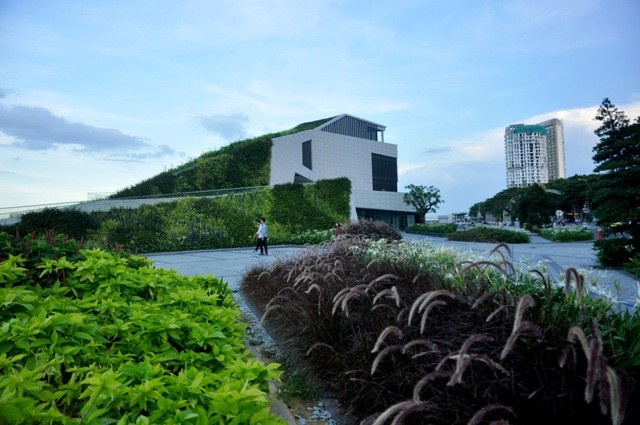 Cận cảnh dự án bến du thuyền của Vũ “nhôm” trước đề nghị thu hồi - 14
Trước đó, ngày 14.6, UBND TP Đà Nẵng có văn bản yêu cầu Sở Kế hoạch và Đầu tư chủ trì, phối hợp với Sở Tài nguyên và Môi trường, Sở Xây dựng nghiên cứu các thủ tục pháp lý thu hồi dự án Nhà hàng và Bến du thuyền tại khu vực phía Nam Cảng sông Hàn của công ty TNHH I.V.C của Vũ nhôm.