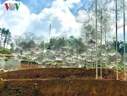 Tây Bắc mùa nước đổ, du lịch ở đâu? - 7 Mây pha lê tại ruộng bậc thang Mù Cang Chải vào mùa nước đổ.