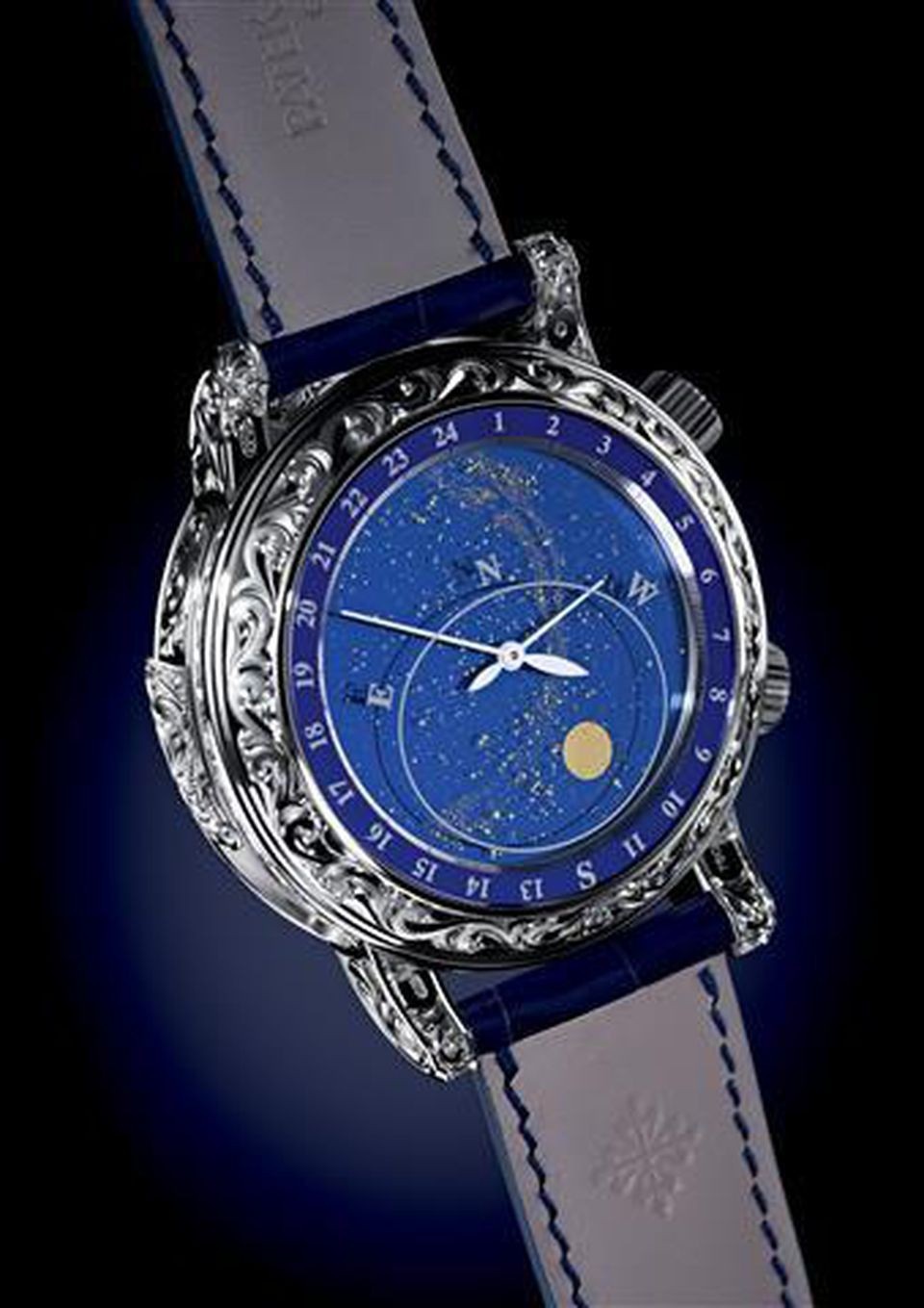 Mặt sau của chiếc đồng hồ Patek Philippe Sky Moon Tourbillon 6002G cũng rất tinh xảo