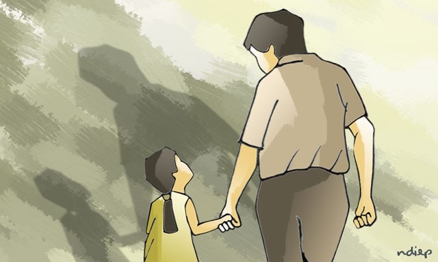 Đôi dép nơ màu tím có hạt cườm - 1 Ảnh: Ngọc Diệp
