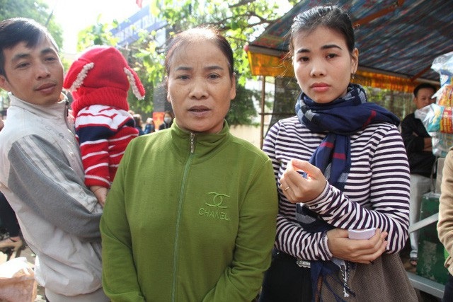 Đắk Lắk: Thanh lý hợp đồng đối với trên 500 giáo viên tuyển dôi dư - 1 Giáo viên hợp đồng và người thân lo lắng, buồn bã vì sẽ bị mất việc làm