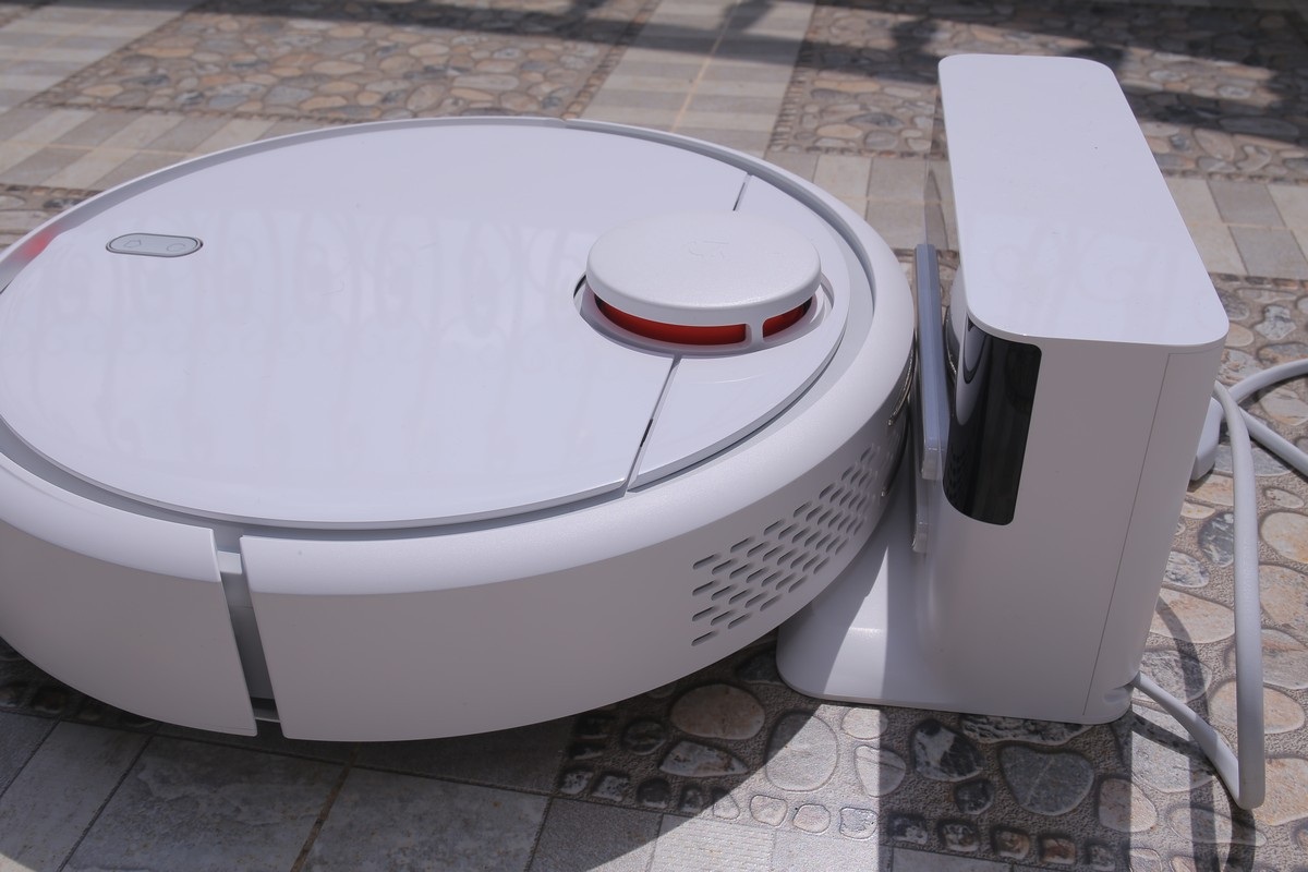 Xiaomi đưa robot hút bụi thông minh về Việt Nam - 1 Mi Robot Vacuum