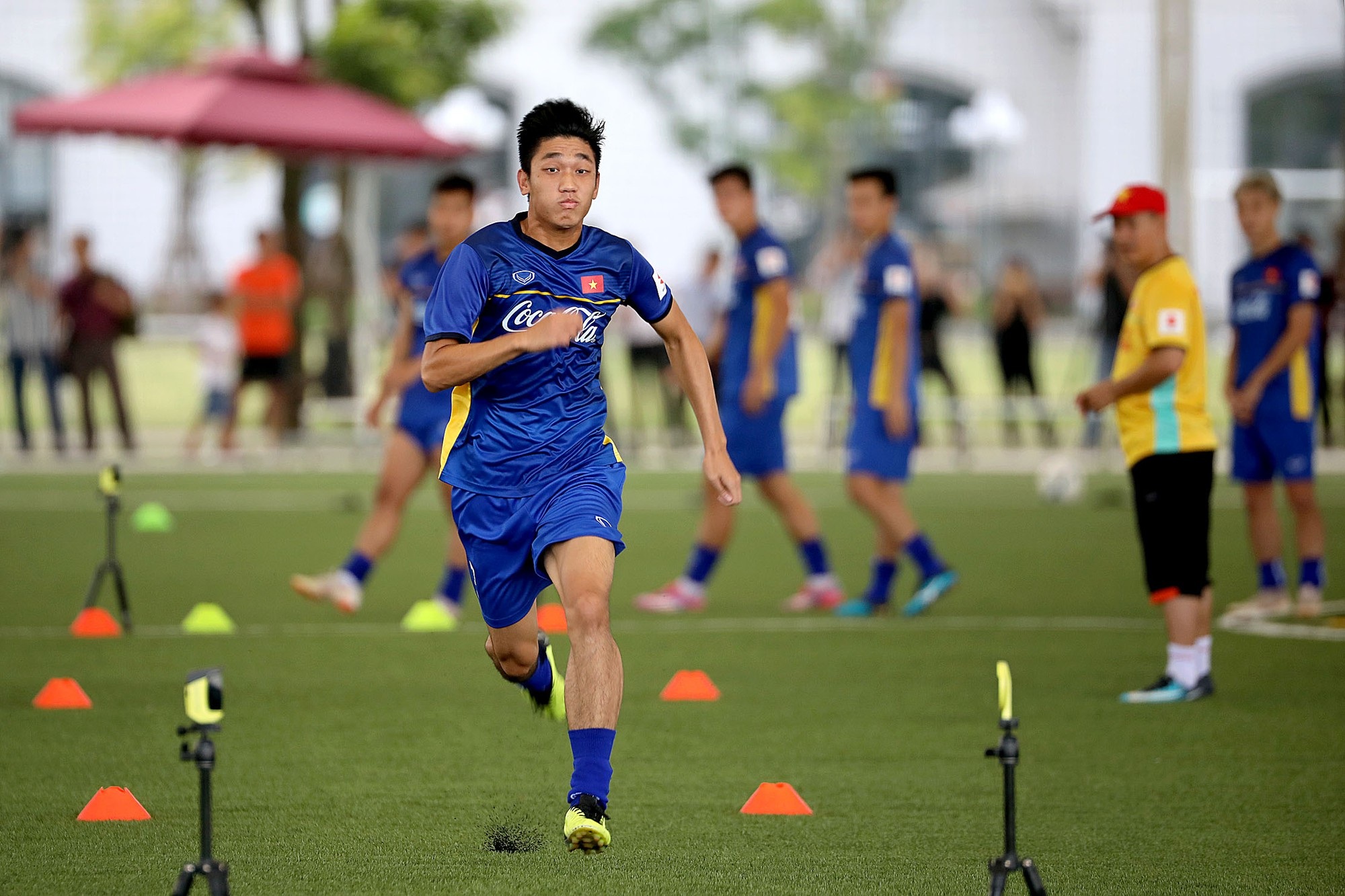 Xuân Trường đã có người “chia lửa” ở đội tuyển Olympic Việt Nam - 1 Đỗ Hùng Dũng là một trong những gương mặt mới đáng chú ý của Olympic Việt Nam (ảnh: Gia Hưng)