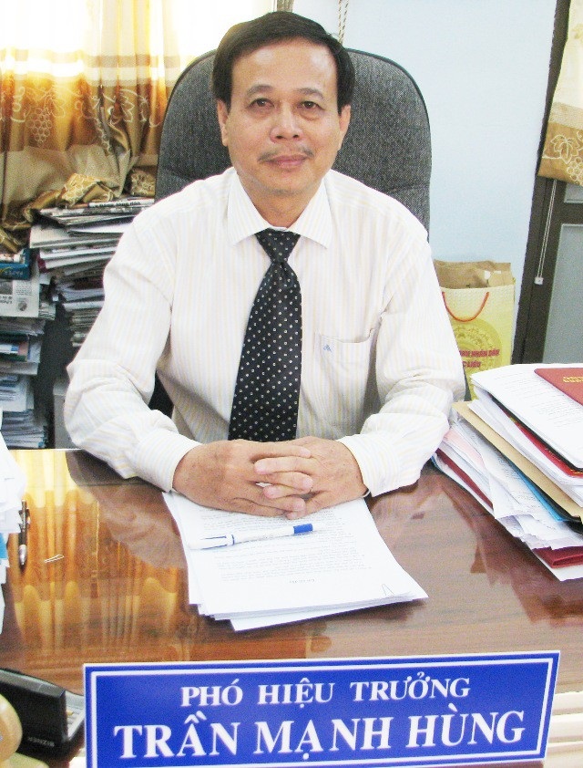 “Cần nghiên cứu quy chế thi để có muốn tiêu cực cũng không được” - 1
TS. Trần Mạnh Hùng - Phó Hiệu trưởng Trường ĐH Bạc Liêu.