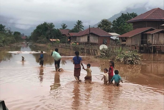 Mối đe dọa từ vật liệu chưa nổ sau vụ vỡ đập thủy điện tại Lào - 1 Nhiều khu vực đã bị tàn phá nghiêm trọng sau sự cố vỡ đập thủy điện. (Ảnh: Vientiane Rescue)