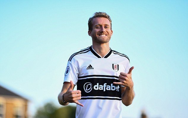 Top 10 CLB vung nhiều tiền nhất Premier League: “Kẻ bé họng” nổi loạn - 4
Khá bất ngờ khi CLB mới lên hạng Premier League, Fulham nằm trong số 10 CLB chi mạnh tay nhất châu Âu nhất châu Âu. Họ gần như mua cả đội hình mới với những cái tên như Jean Michaël Seri, André Zambo Anguissa, Aleksandar Mitrovic, Alfie Mawson, Joe Bryan, Fabri, Maxime Le Marchand, André Schürrle, Sergio Rico, Tim Fosu-Mensah, Calum Chambers và Luciano Vietto.