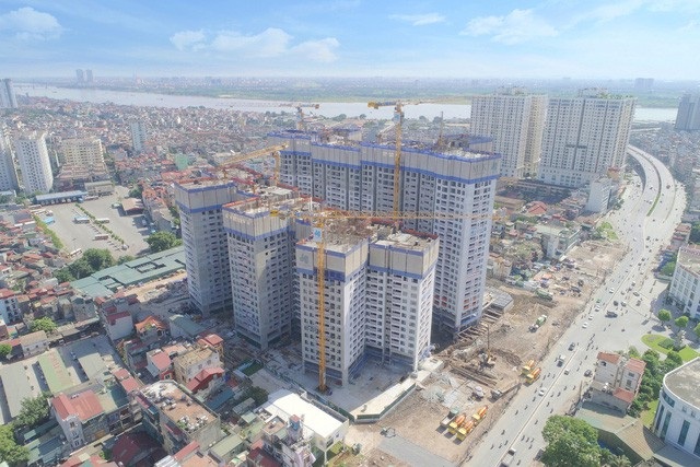 Tòa căn hộ đầu tiên tại Imperia Sky Garden đã cất nóc - 1 Tòa căn hộ đầu tiên tại Imperia Sky Garden đã cất nóc - 1