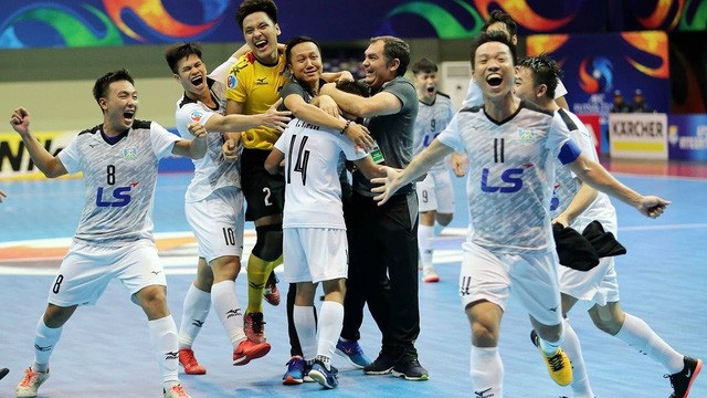 Tạo kỳ tích châu Á, đội futsal Thái Sơn Nam được thưởng lớn - 1 Vào chung kết giải châu Á, Thái Sơn Nam được UBND TPHCM thưởng nóng 500 triệu đồng
