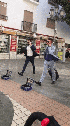 Khi doanh nhân... xuống phố xin tiền