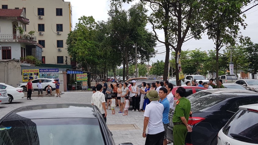 Nghệ An: Căng băng rôn phản đối chủ đầu tư, cư dân muốn điều gì? - Ảnh 12. Nghệ An: Căng băng rôn phản đối chủ đầu tư, cư dân muốn điều gì? - Ảnh 12.