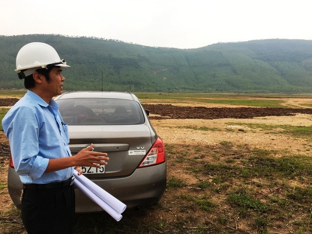 Việc đổ 2,5 triệu m3 đất, cát thải xuống vùng biển Hòn La phải được tính toán kỹ - 1 Khu vực quy hoạch xây dựng nhà máy thuộc dự án Trung tâm nhiệt điện Quảng Trạch