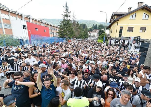 C.Ronaldo chỉ mất 8 phút để ghi bàn đầu tiên cho Juventus - 2 C.Ronaldo chỉ mất 8 phút để ghi bàn đầu tiên cho Juventus - 2