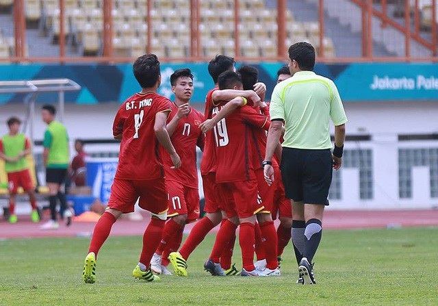 Olympic Việt Nam - Olympic Nepal: Ba điểm dễ dàng? - 1 Olympic Việt Nam sẽ lần thứ 2 được hưởng niềm vui chiến thắng tại giải (ảnh: Huyền Trang)