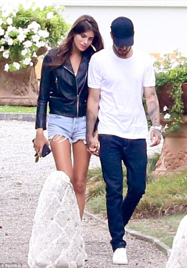 Liam Payne có bạn gái mới - 3
Cairo Dwek, 20 tuổi là một người mẫu Mỹ chưa mấy tiếng tăm