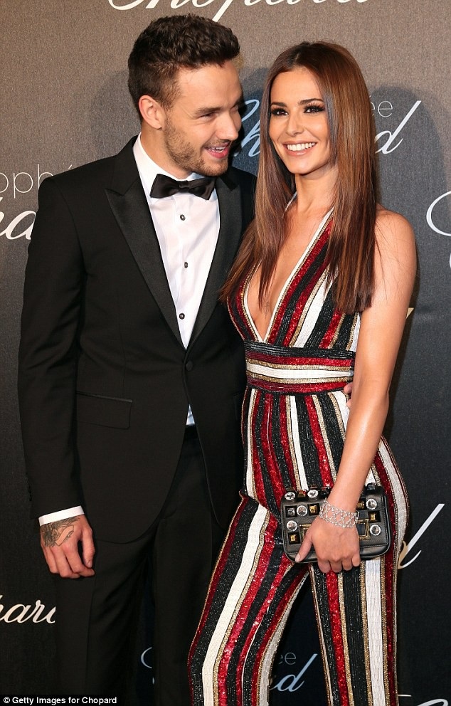 Liam Payne có bạn gái mới - 8
Liam và Cheryl hẹn hò 2 năm rưỡi và chia tay vào tháng 7 vừa qua