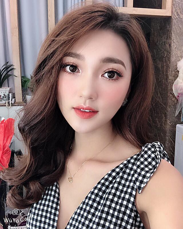 Đọ sắc các bóng hồng của tuyển thủ U23 Việt Nam - 11 Đọ sắc các bóng hồng của tuyển thủ U23 Việt Nam - 11