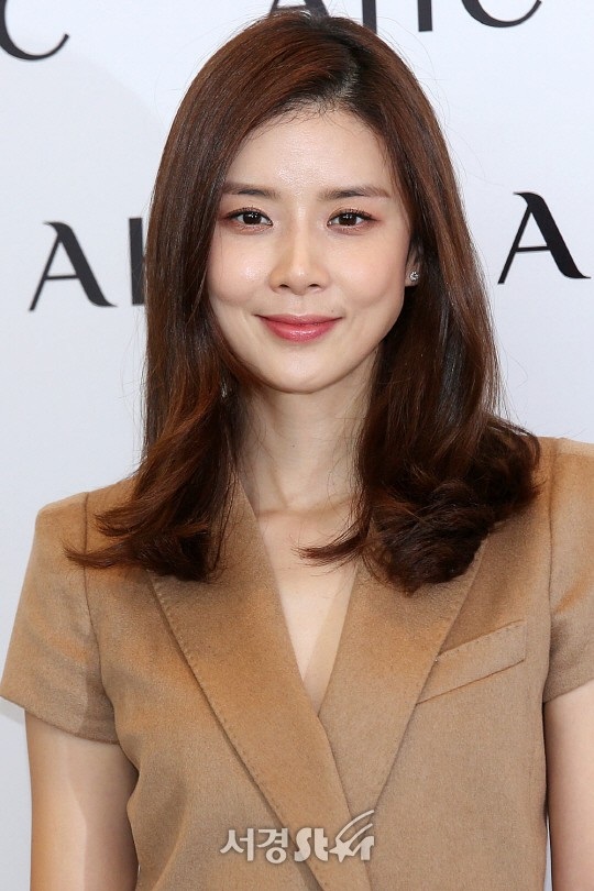 Cựu hoa hậu Hàn Quốc Lee Bo Young mang bầu lần hai - 4 Cựu hoa hậu Hàn Quốc Lee Bo Young mang bầu lần hai - 4