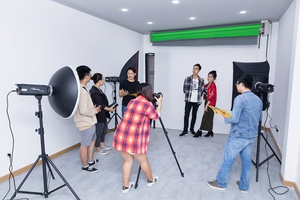 Giải đáp những lo lắng của phụ huynh khi con theo học Mỹ thuật Đa phương tiện - 1
Mỹ thuật Đa phương tiện là một ngành học kết hợp giữa công nghệ thông tin và nghệ thuật giúp các bạn trẻ thỏa sức sáng tạo với đam mê của mình.