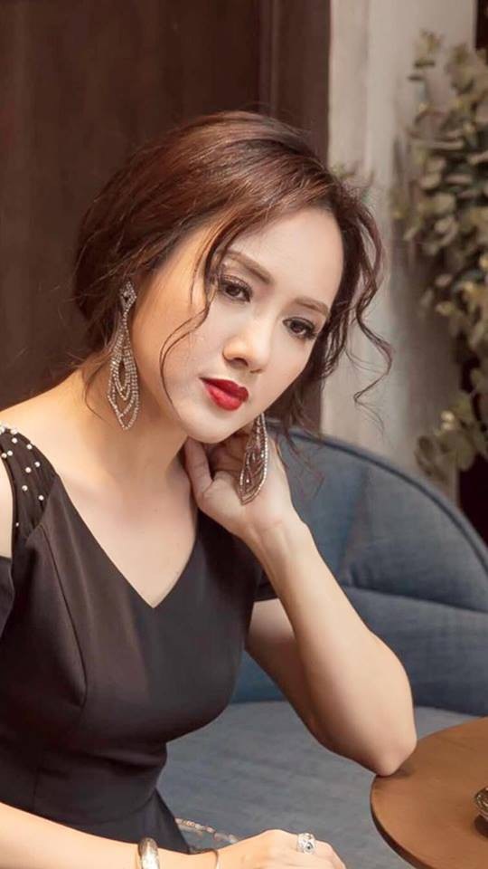 Đời thực trẻ trung nhí nhảnh của MC thời sự 19h Hoài Anh - 8 Đời thực trẻ trung nhí nhảnh của MC thời sự 19h Hoài Anh - 8