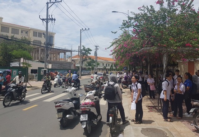Khánh Hòa: Giám đốc Sở nói về đề nghị tuyển thêm 171 HS vào lớp 10 công lập - 1 Học sinh vào lớp 10 năm học 2018-2019 tại tỉnh Khánh Hòa