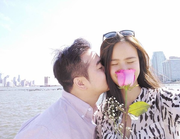 Tiết lộ về vị hôn phu doanh nhân của Á quân Vietnam's Next Top mùa đầu tiên - 5 Năm 2015, Tuyết Lan công khai bạn trai Tâm Phan, anh từng tốt nghiệp Đại học Montclair State - một trong những trường đại học công danh tiếng tại Mỹ.