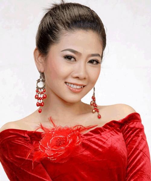 Nghệ sĩ Việt xót xa trước tin diễn viên Mai Phương bị ung thư - 1 Diễn viên Mai Phương sinh năm 1985, Mai Phương được khán giả truyền hình miền Nam yêu thích qua hàng loạt vai diễn trong các phim: Những thiên thần áo trắng, Một ngày không có em, Sóng đời, Cuộc phiêu lưu của Hai Lúa...