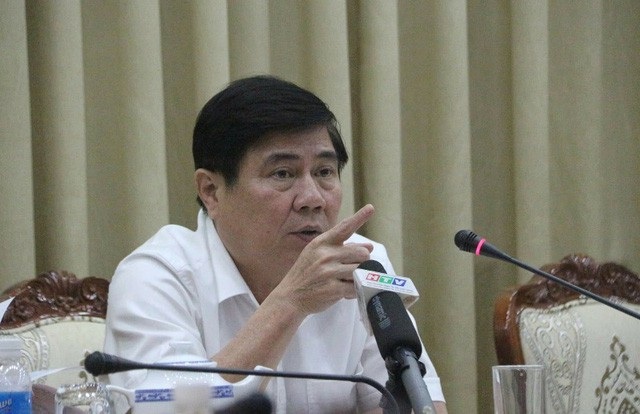 Chủ tịch TPHCM: “Không làm được việc thì xin mời làm việc khác” - 1 Chủ tịch UBND TPHCM Nguyễn Thành Phong cho biết sẽ báo cáo Ban Thường vụ Thành ủy cán bộ không hoàn thành nhiệm vụ, đề nghị chuyển đổi công việc