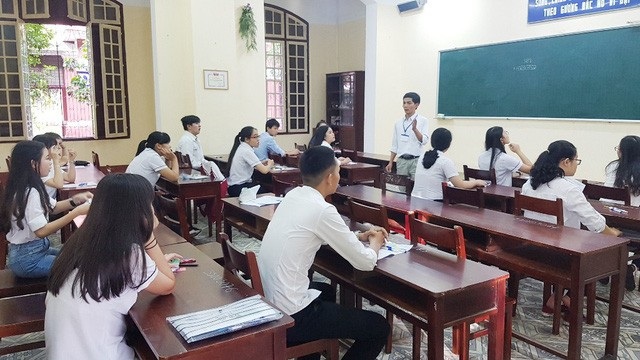 Rà soát thi THPT quốc gia tại Huế: Không có kẽ hở cho người xấu lợi dụng thay đổi điểm - 2 Các thí sinh tham dự kỳ thi THPT Quốc gia 2018 tại tỉnh Thừa Thiên Huế (ảnh: Đại Dương)
