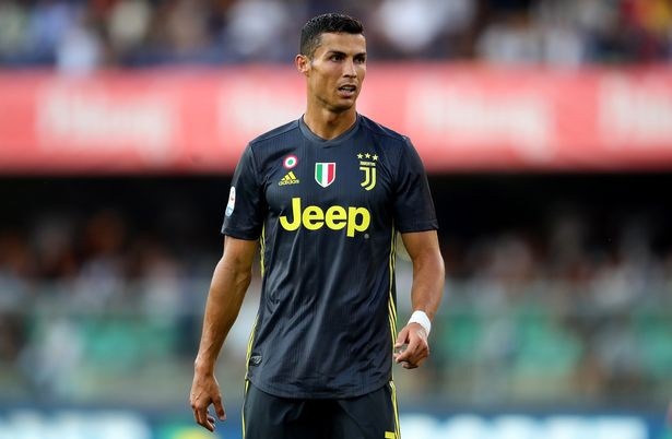 C.Ronaldo gây thất vọng ở Juventus: Cần lắm đồng minh! - 1
C.Ronaldo chưa thực sự thành công trong trận ra mắt Juventus