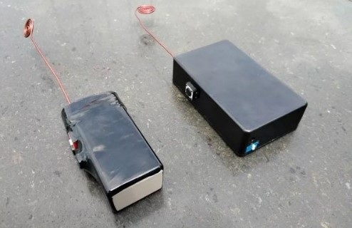 Chiếc hộp có thể mở mọi loại khóa cửa thông minh trong 3 giây - 1 Chiếc hộp có thể mở mọi loại khóa cửa thông minh trong 3 giây - 1