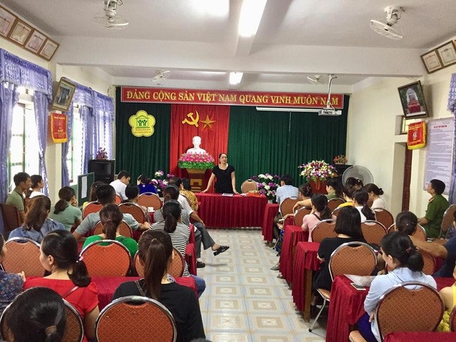 Hà Tĩnh: Hơn trăm trẻ mầm non bị “từ chối” nhận lớp - 2
Ngày 7/8, Trường Mầm non Tân Giang đã tổ chức bốc thăm nhưng không được sự đồng tình của phụ huynh.