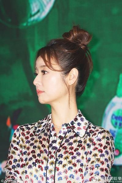 
Cùng một sự kiện, Lâm Tâm Như có những khoảnh khắc đẹp như thế này....
