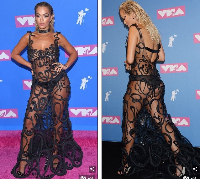 Những sao bị chê mặc xấu trên thảm đỏ VMA - 11
Rita Ora diện váy như không