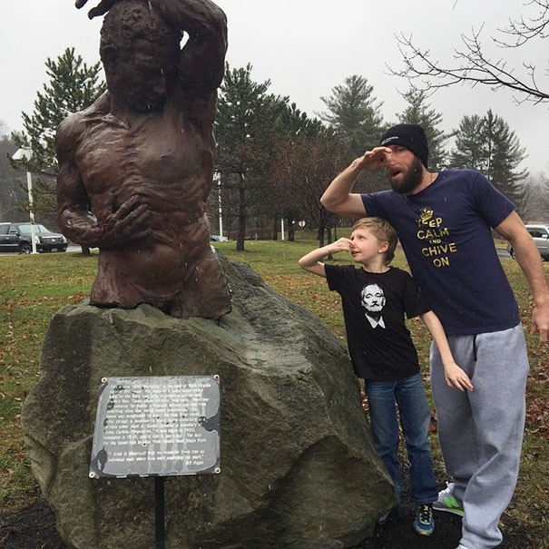 Chắc hẳn đây là một bức ảnh rất phù hợp để quảng cáo... lăn khử mùi