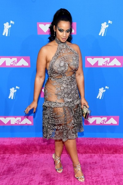 
Dascha Polanco gợi cảm dự lễ trao giải MTV Video Music Awards 2018 diễn ra tại Mỹ ngày 21/8
