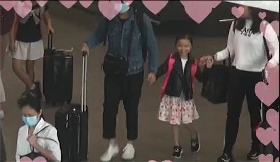 Lộ hình ảnh hiếm hoi của con gái Lưu Đức Hoa - 3
Con gái của Lưu Đức Hoa hiện 6 tuổi.
