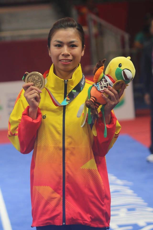 Kết quả thi đấu Asiad 2018 ngày 22/8: Đoàn thể thao Việt Nam vẫn chưa có HCV - 3
Phương Giang nhận tấm HCĐ wushu nội dung trường quyền nữ