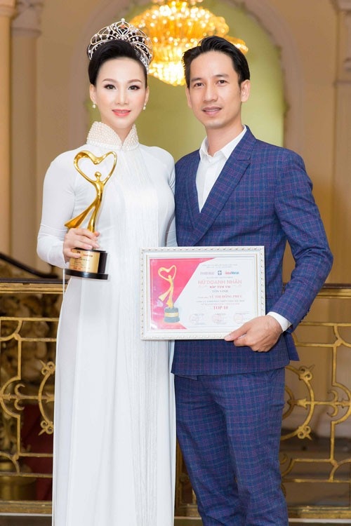 Hoạt động trong làng thời trang Việt được hơn 5 năm, Paris Vũ quyết định kết hôn cùng bạn trai. Khi đó, thời gian chủ yếu của cô dành cho gia đình và các kế hoạch kinh doanh. Gần 20 năm sau khi có được sự nghiệp vững chắc và hoàn thành trách nhiệm với gia đình, Paris Vũ mới quyết định trở lại showbiz thông qua cuộc thi nhan sắc này.