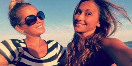 Vợ Messi và Luis Suarez cùng “đọ” nhan sắc giữa biển khơi - 2 Antonella Roccuzzo và Sofia Balbi không ngại “đọ sắc” trong chuyến đi