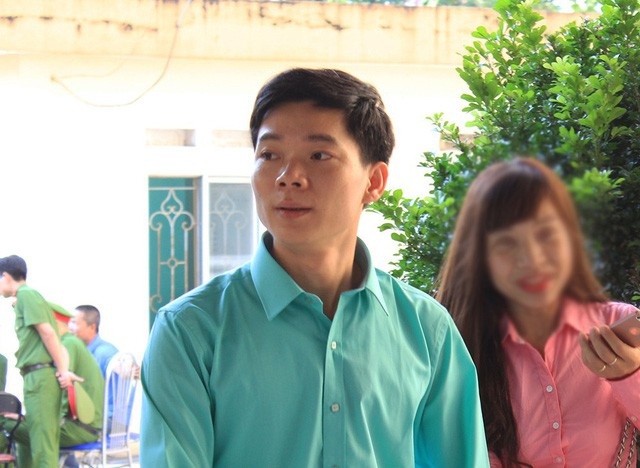 Thay đổi tội danh bác sĩ Hoàng Công Lương thành "vô ý làm chết người" - 1 Bác sĩ Hoàng Công Lương (Ảnh: Trần Thanh)