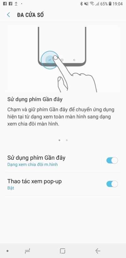 Bí quyết sử dụng smartphone hiệu quả hơn - 5 Người dùng có thể vào mục Cài đặt > Tính năng nâng cao > Đa cửa sổ để chuyển ứng dụng hiện tại sang dạng chia đôi màn hình