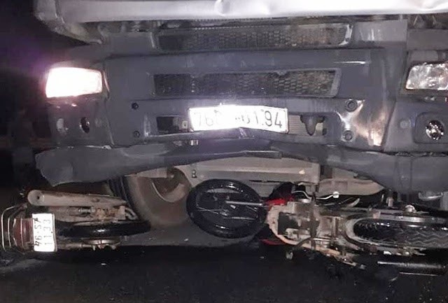 Xe tải lao vào đám đông, 1 người chết, 5 người trọng thương - 1 Vụ tai nạn khiến 1 người chết, 5 người bị thương, hàng loạt xe máy hư hỏng nặng