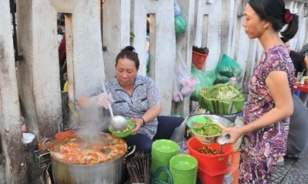 Bán bún, bán phở cũng sẽ phải kê khai, nộp thuế như doanh nghiệp? - 1 (Ảnh minh hoạ).