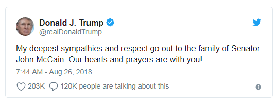 Tổng thống Trump bị chỉ trích vì ngăn Nhà Trắng ca ngợi ông John McCain - 2
Dòng chia buồn trên Twitter của Tổng thống Trump. (Ảnh: Twitter)
