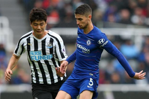 Đội hình tiêu biểu vòng 3 Premier League - 2
Jorginho đặt dấu ấn trong vai trò nhạc trưởng Chelsea